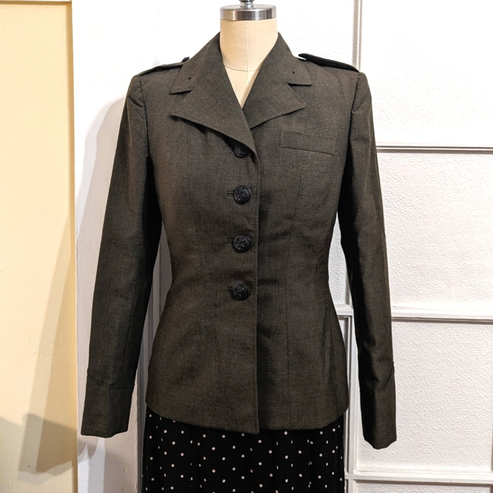 VINTAGE Ladies Military Wool Jacket Blazer in Mint Condition!